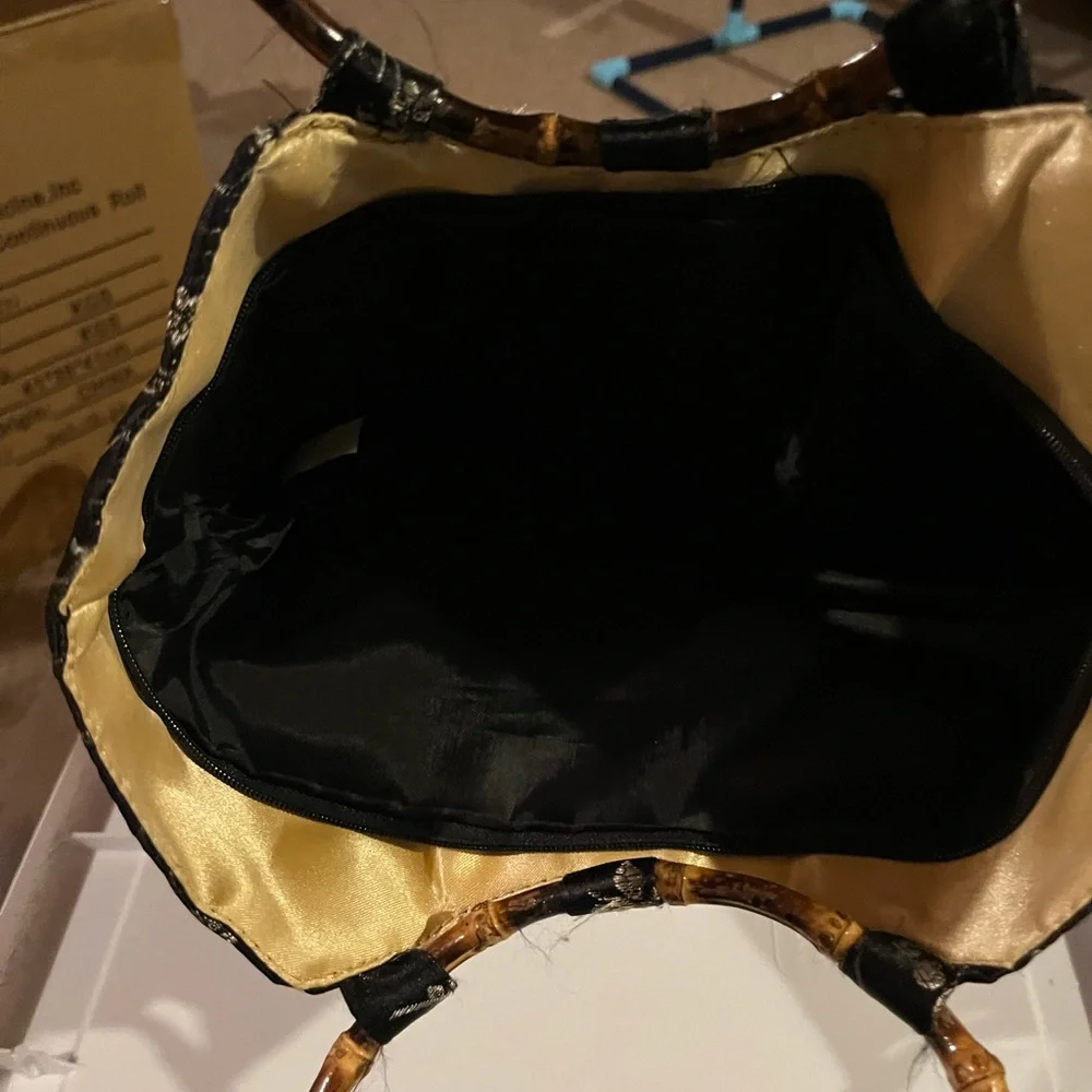 Purse - Picture 3 of 3